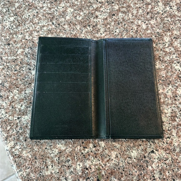 Louis Vuitton Taiga Porte Valeurs Wallet In Dark Green - Picture 6 of 14